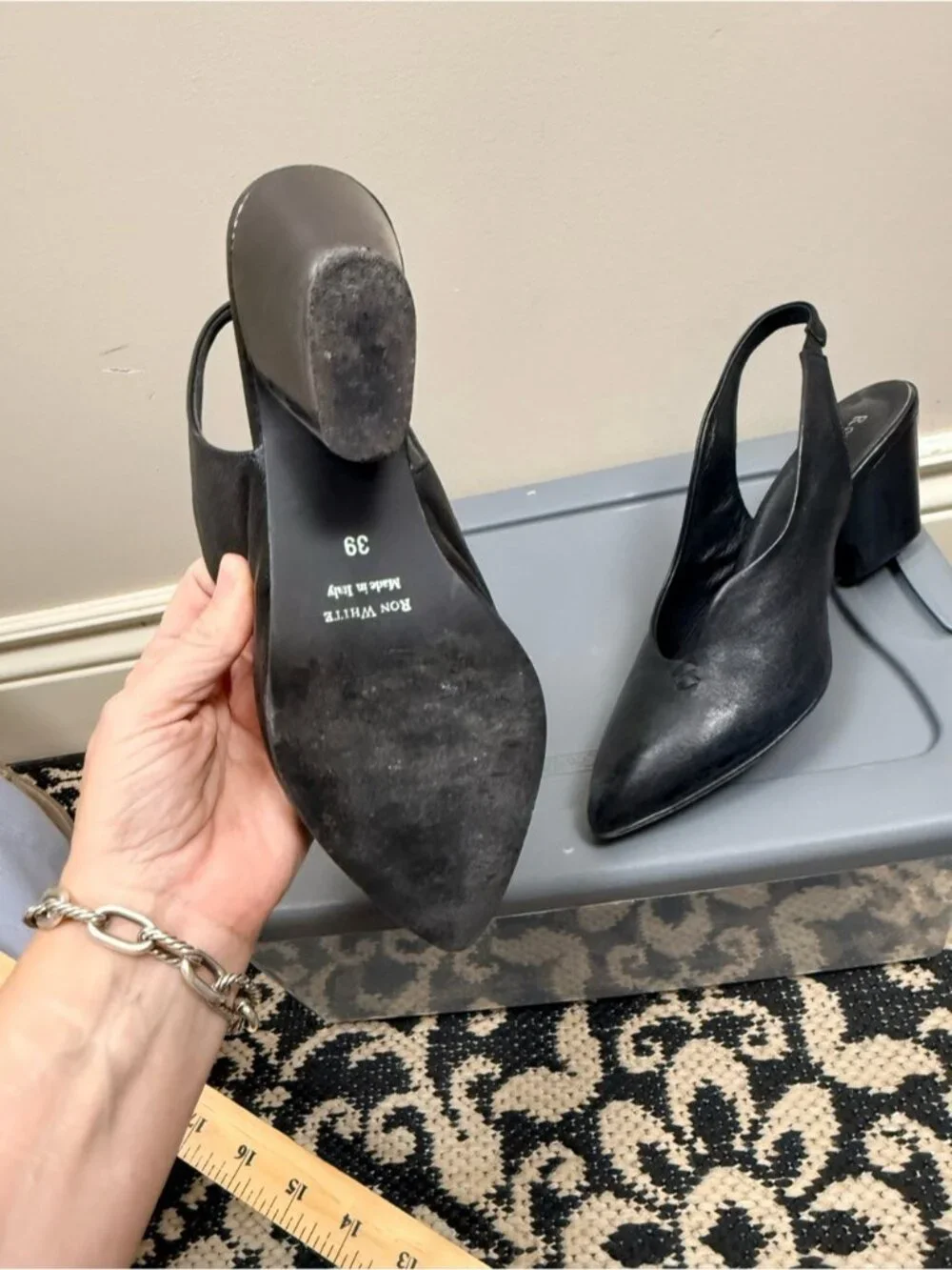 Ron white Black Leather Slingback Pointed Toe Pumps 39